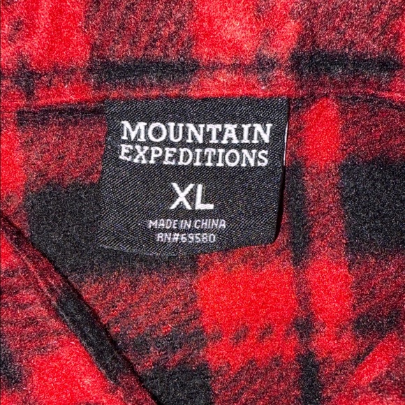 Red and Black Plaid Button-Up Flannel Shirt - Size XL - Picture 4 of 5